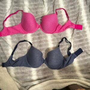 2 Victoria Secret underwire bras. Uplift semi Demi both size 36c